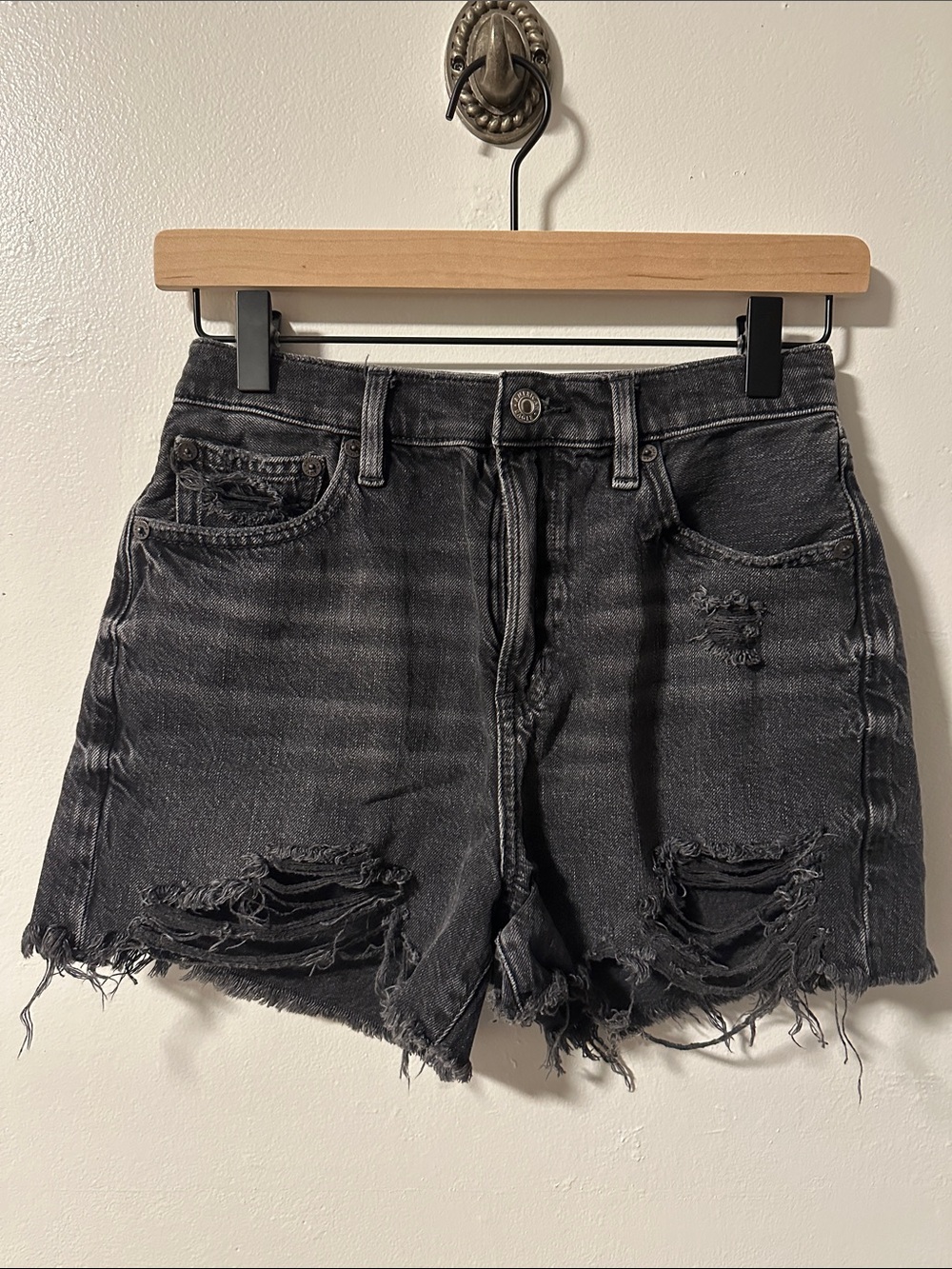 American Eagle Outfitters Black Distressed Denim Jean Shorts (Size 0)